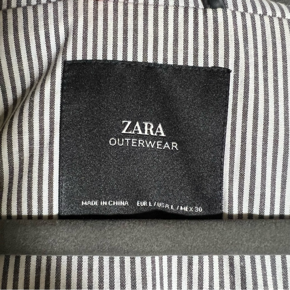 Zara Raincoat - Picture 5 of 5